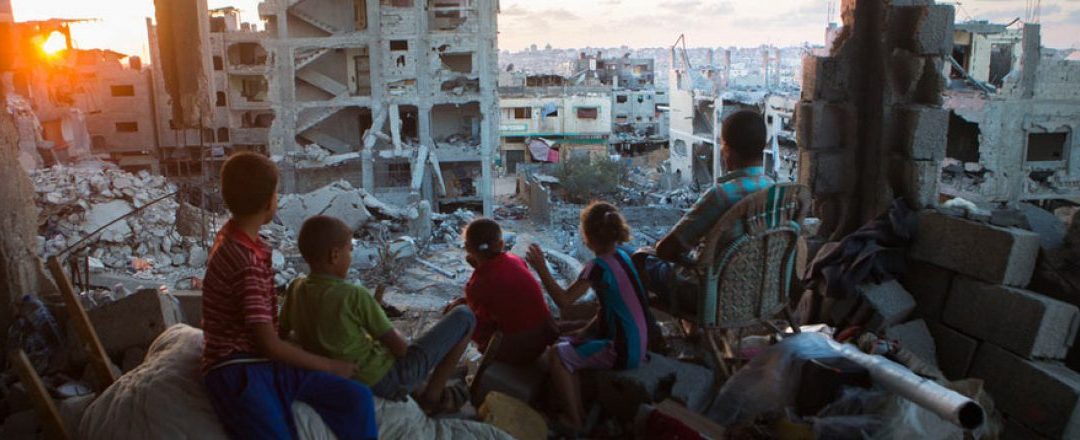 Ooggetuige Anwar uit verwoest Gaza: ‘we worden ter dood veroordeeld door honger of door bommen’